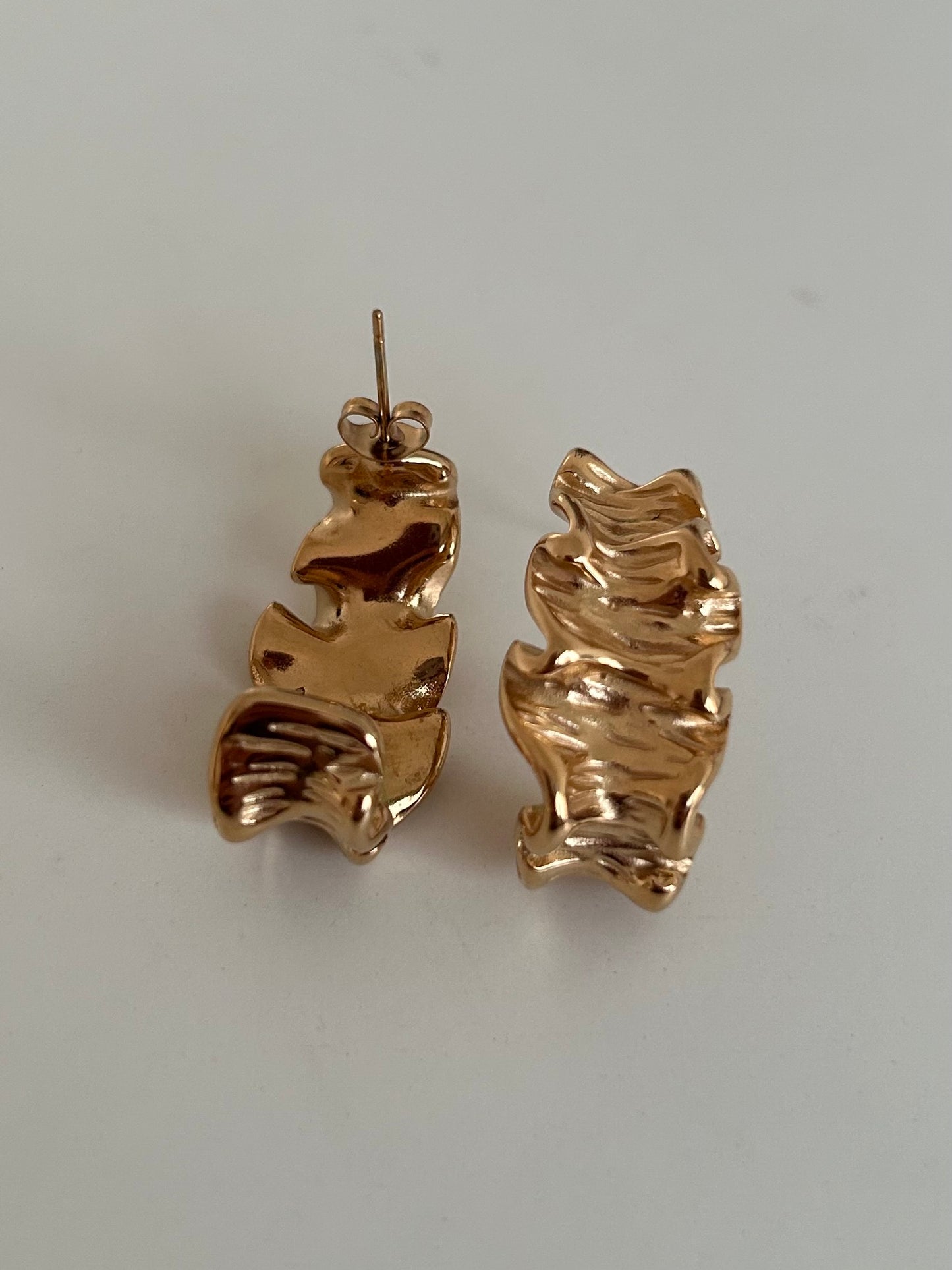 Textured earrings (18k gold plated)