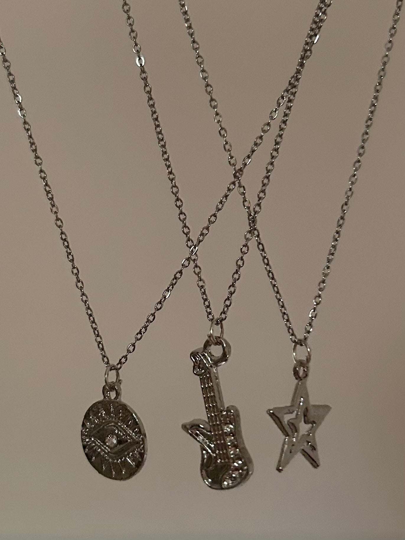 Silver necklace (set of 3)