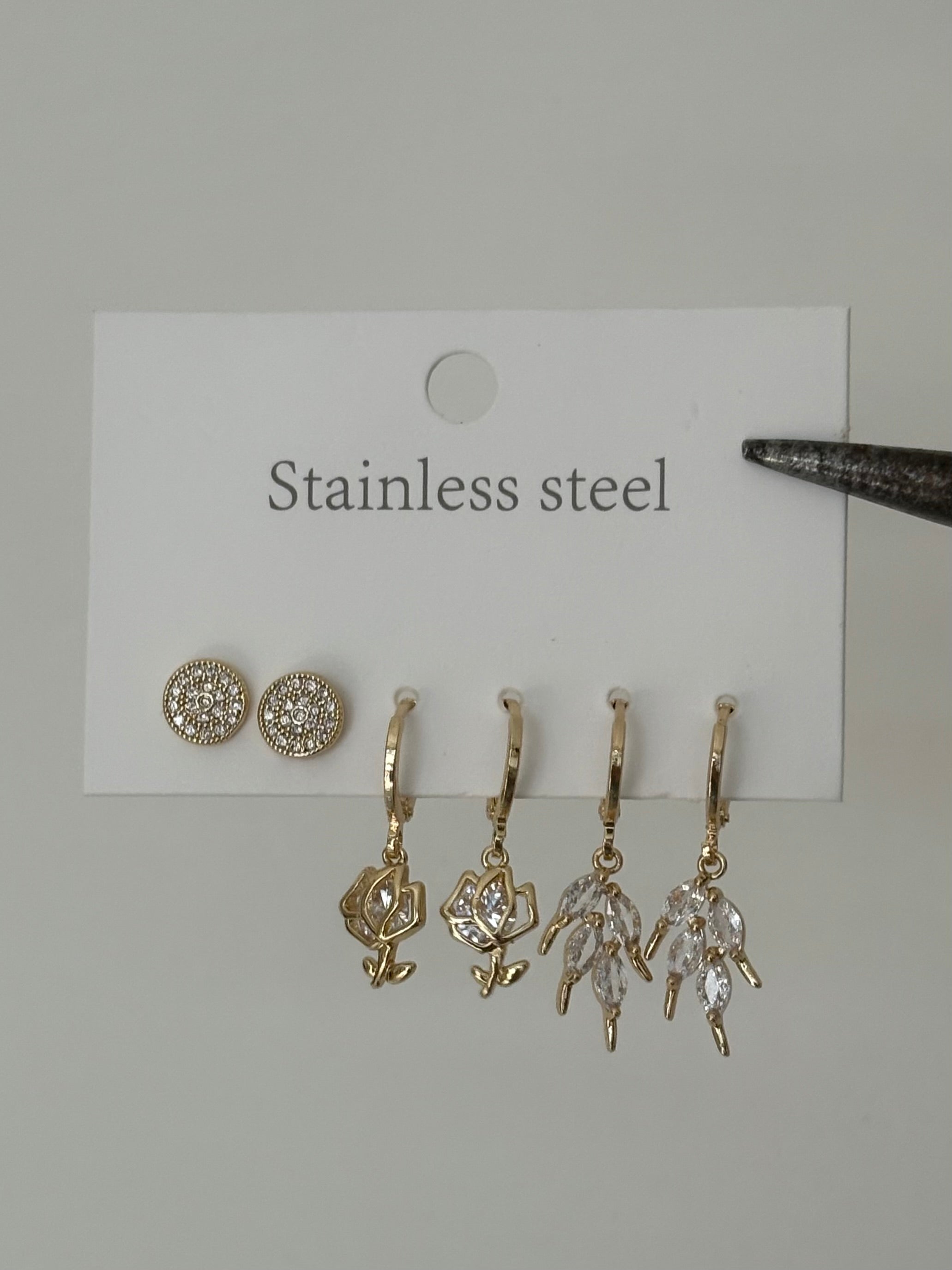 Mismatch 1 Earrings Set