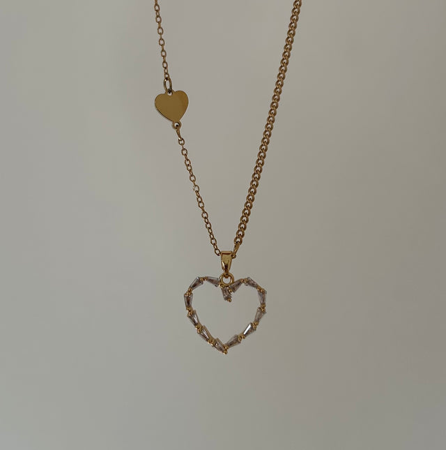 It’s giving love Necklace