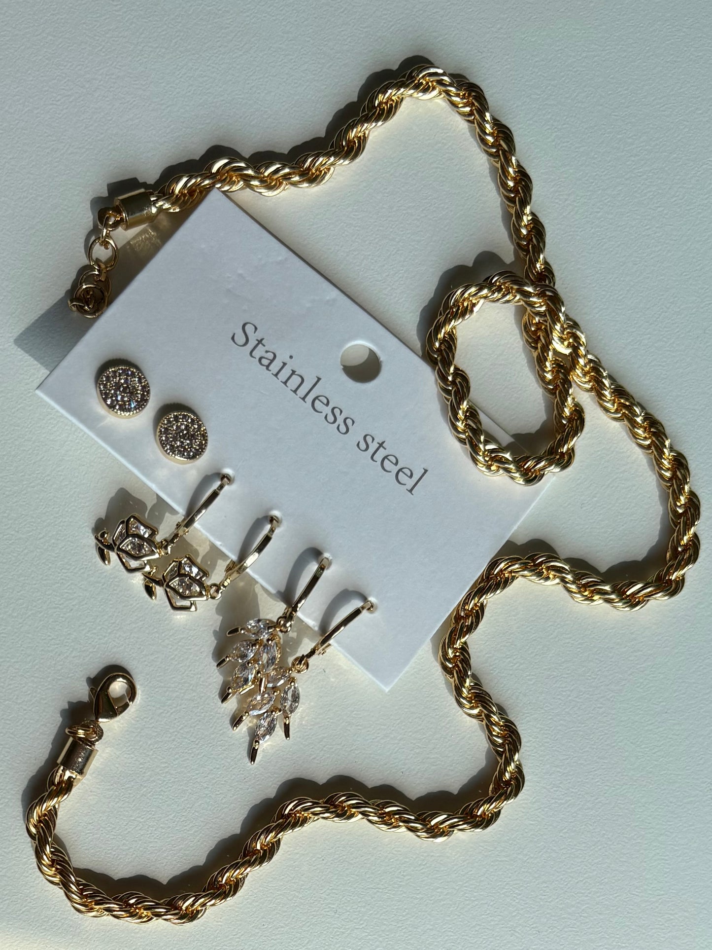 Mismatch 1 Earrings Set