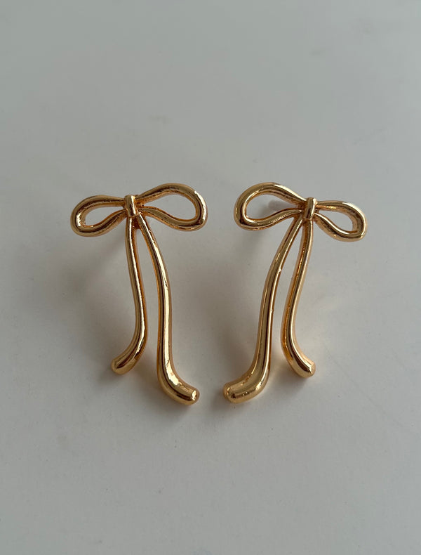 Dangling bow earrings