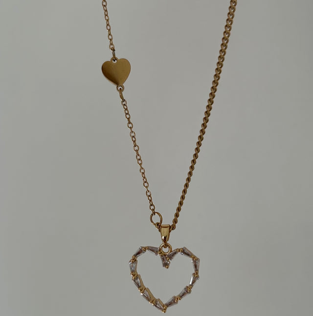 It’s giving love Necklace