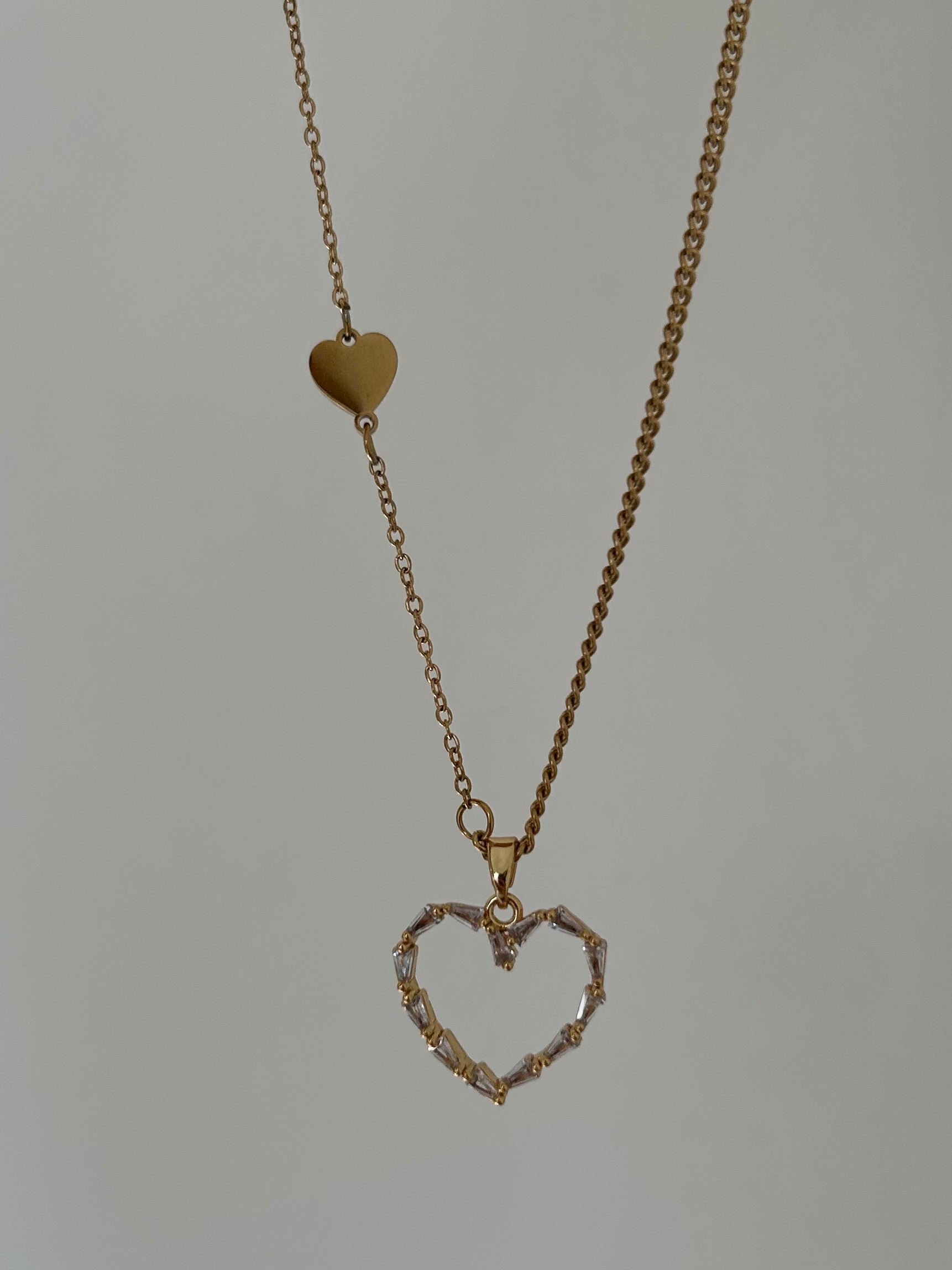 It’s giving love Necklace