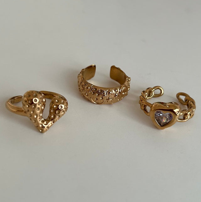 “Amour” ring set- (18k gold plated)