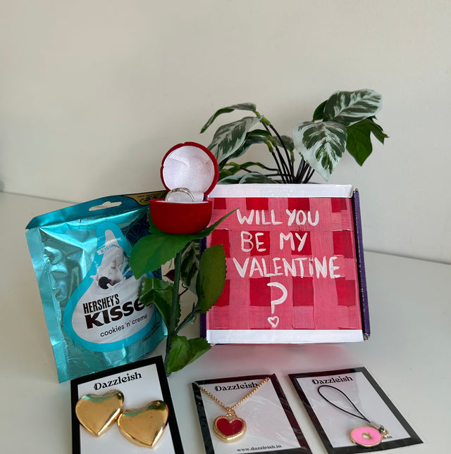 Valentine hamper for her