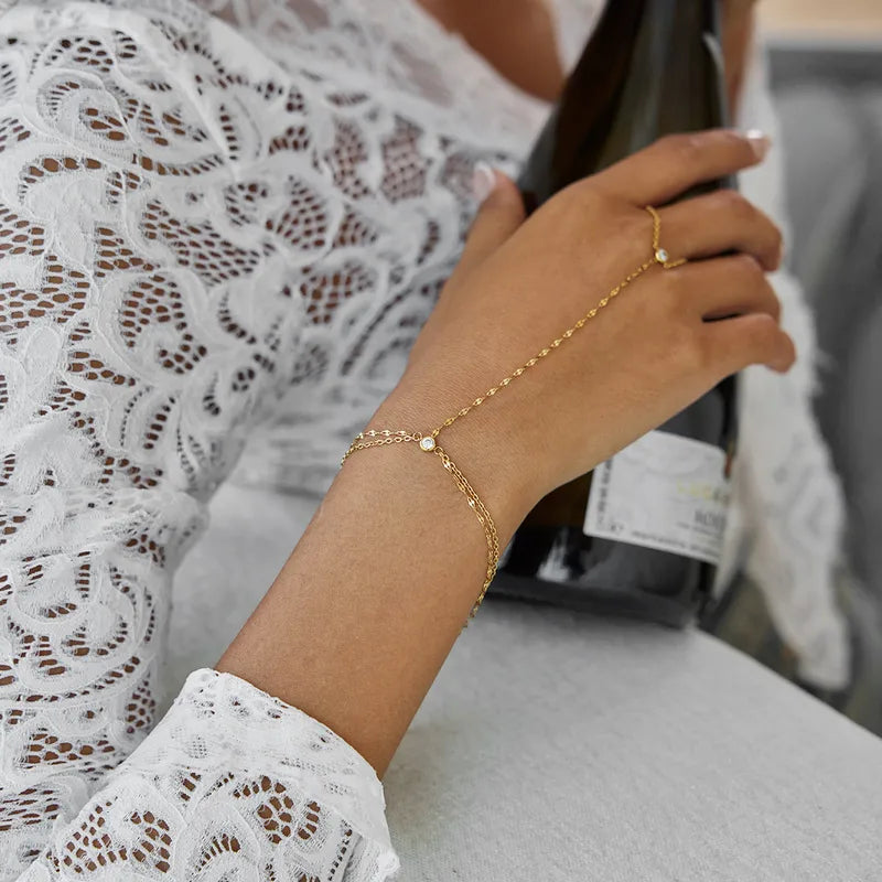 Clara handchain