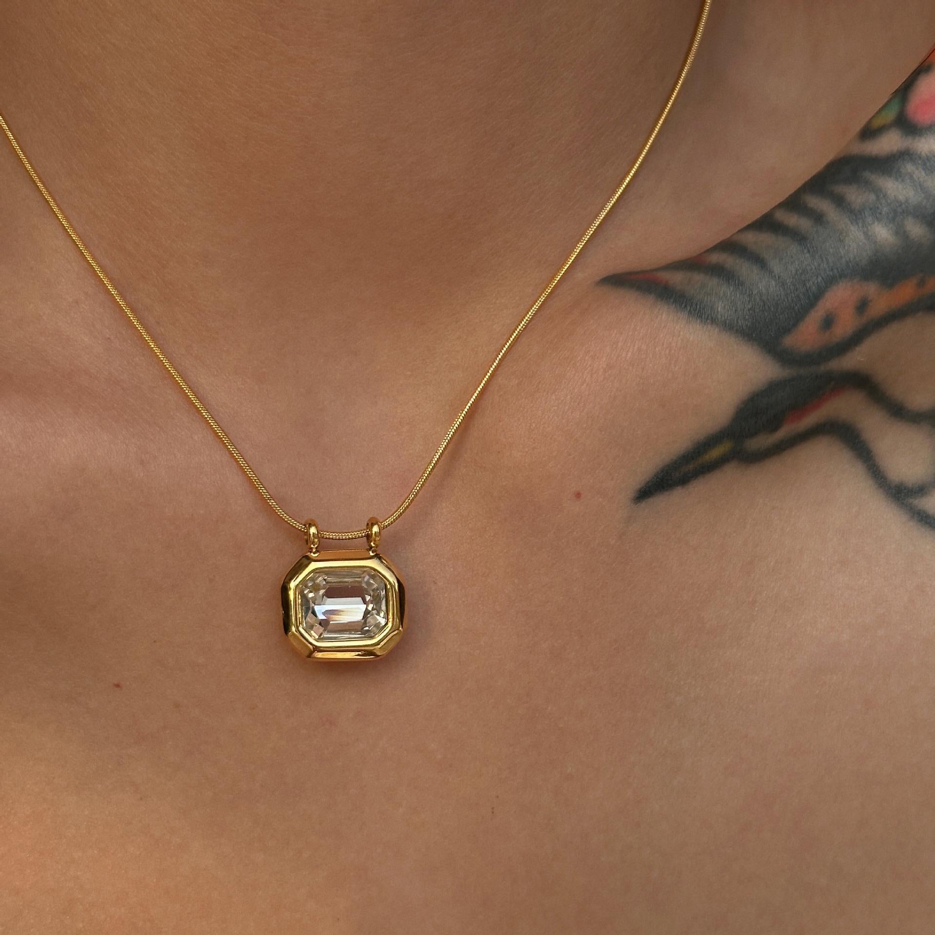 Belle necklace