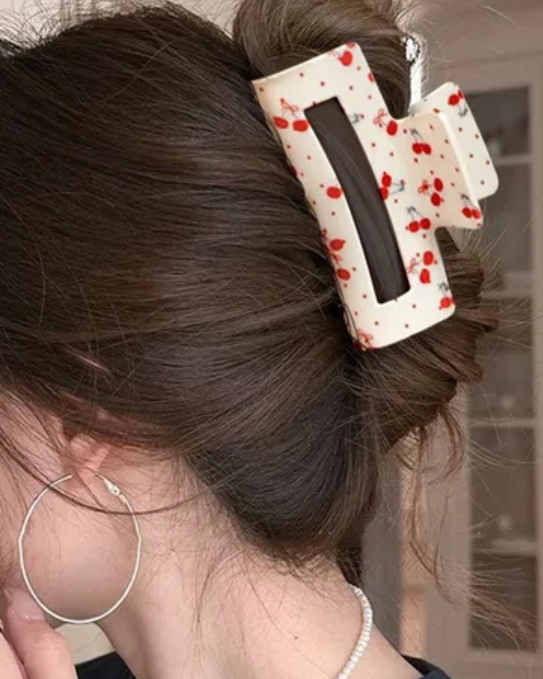 Cherry square claw clip