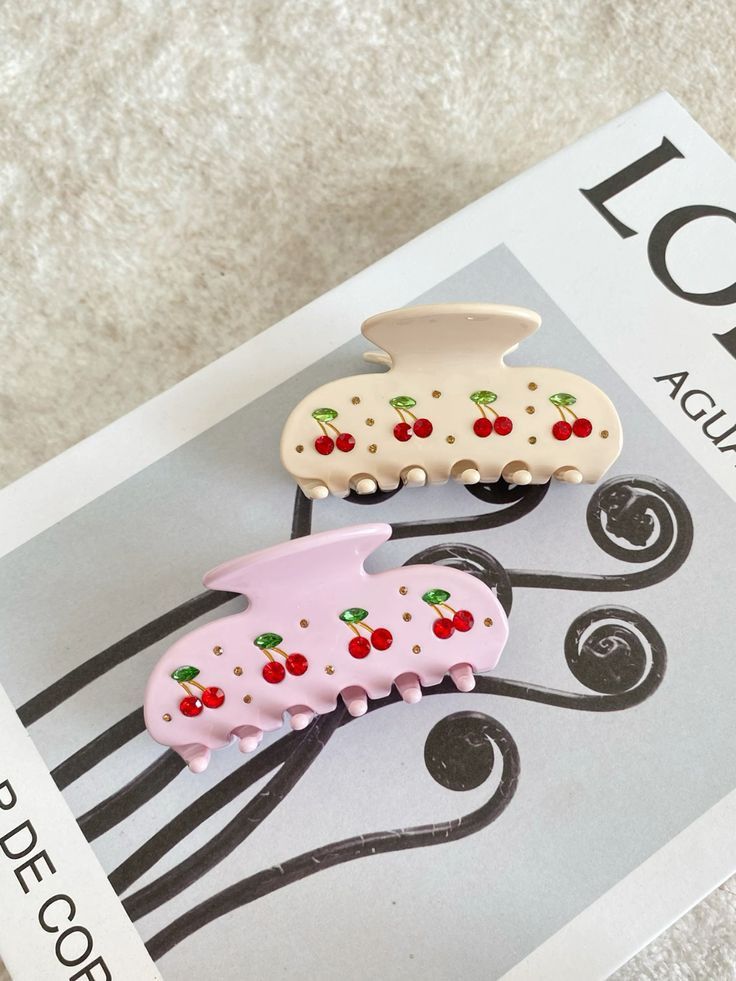 Cherry claw clips
