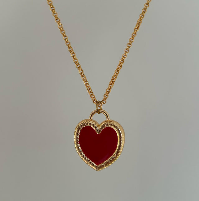 Rouge heart necklace