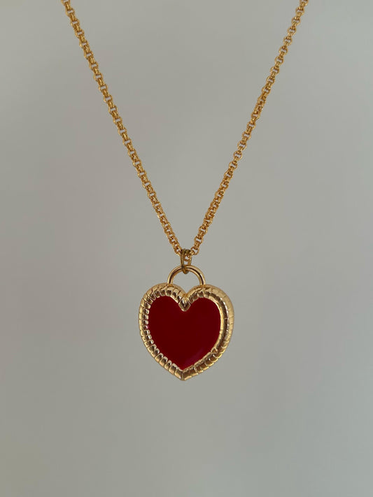 Rouge heart necklace
